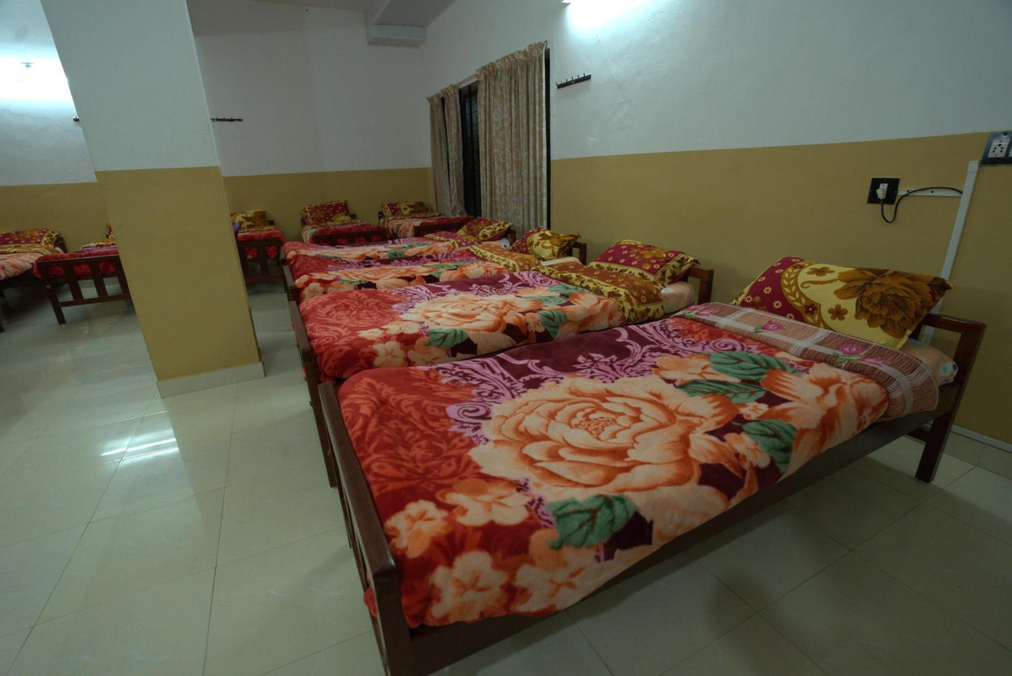 Ac Mist Hotel Munnar Exterior photo